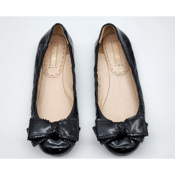Prada Black Leather Bow Tie Scrunch Ballet Flats Size 40.5 - Picture 1 of 13
